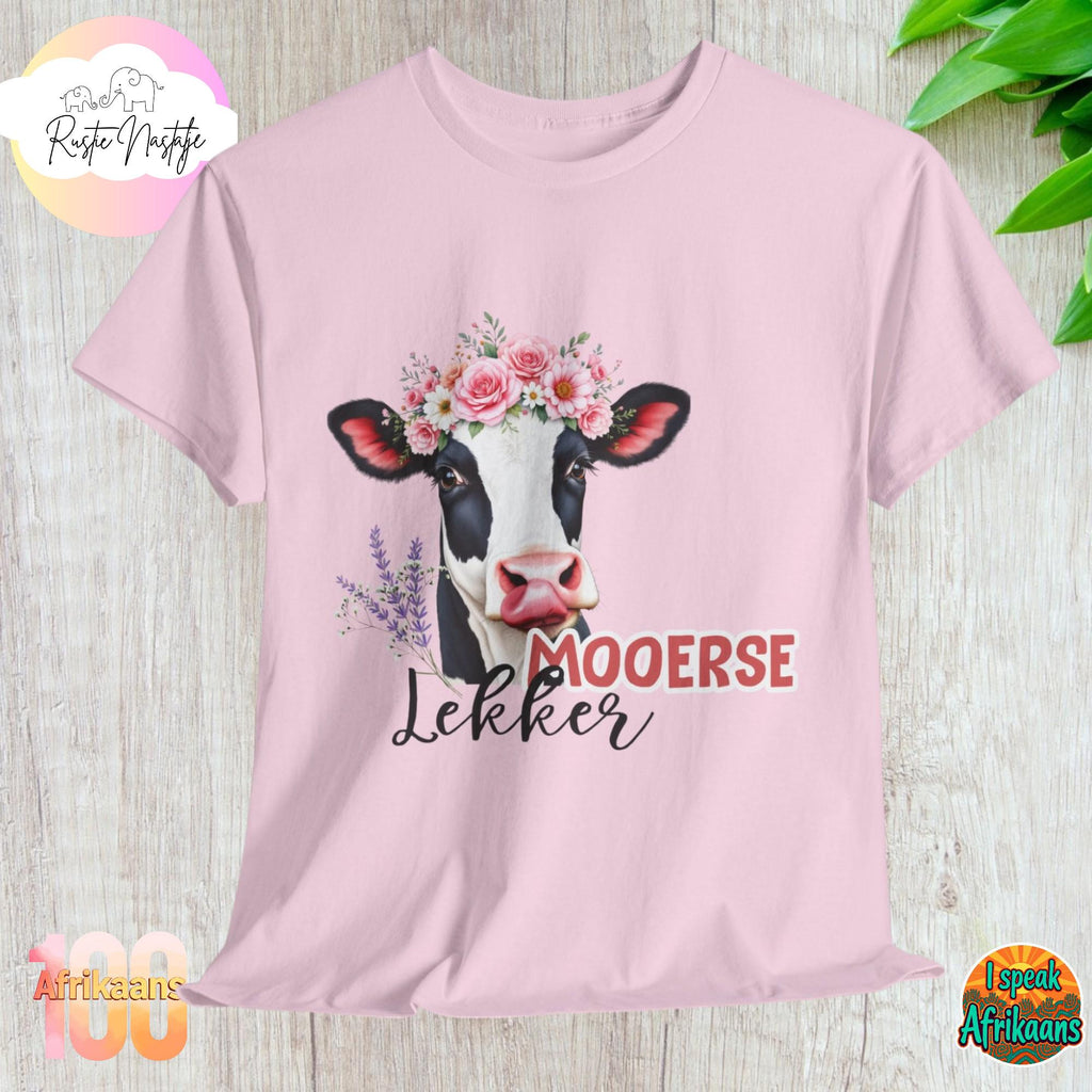 Mooerse Lekker Cow T-Shirt: Afrikaans Floral Farm Tee