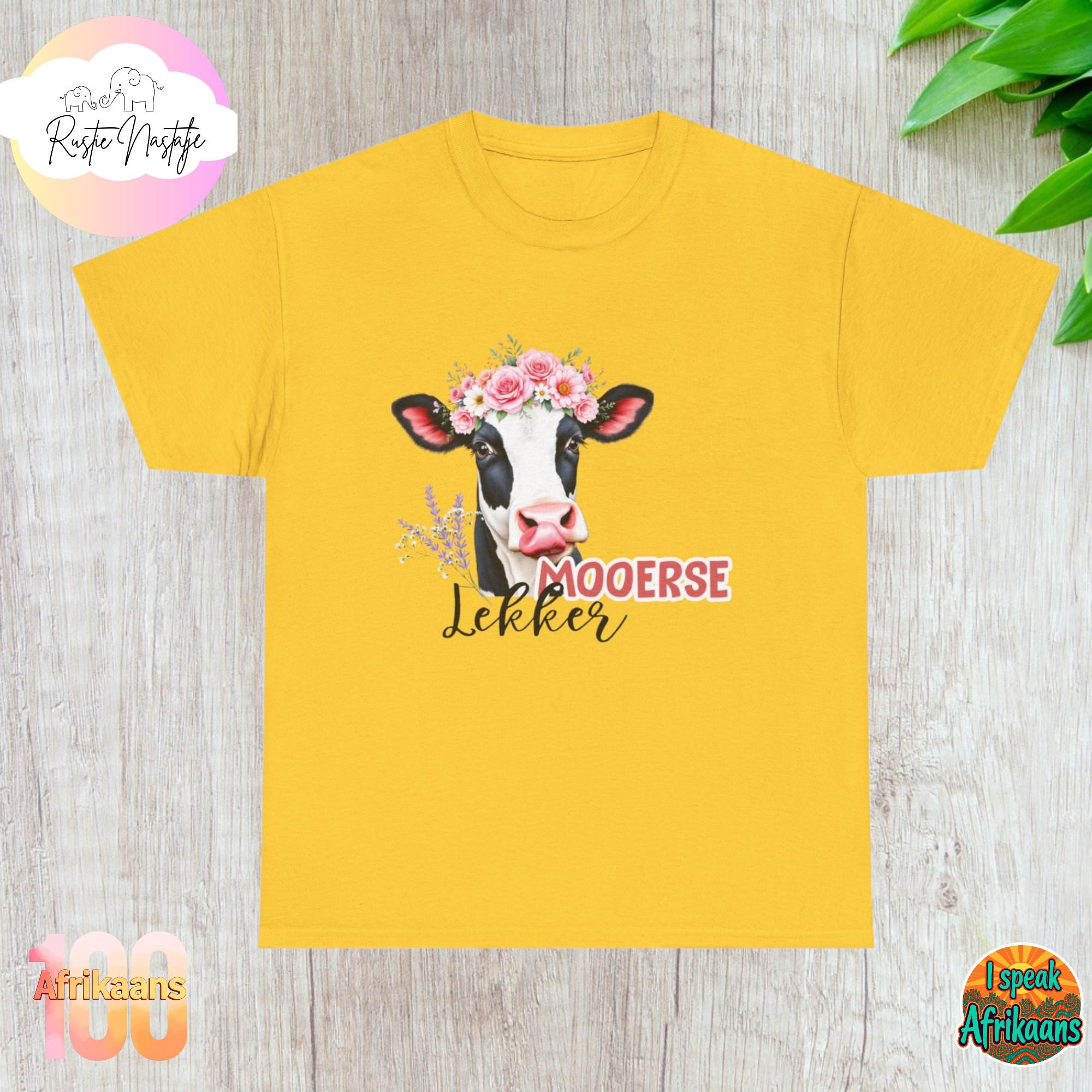 Mooerse Lekker Cow T-Shirt: Afrikaans Floral Farm Tee